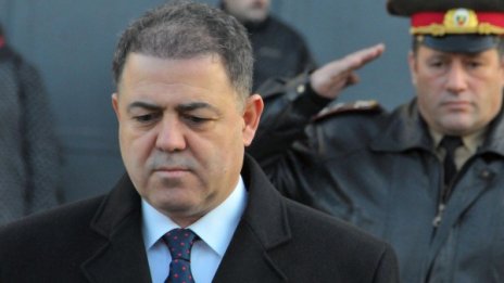 Ненчев се прехласна по парите за изтребителите