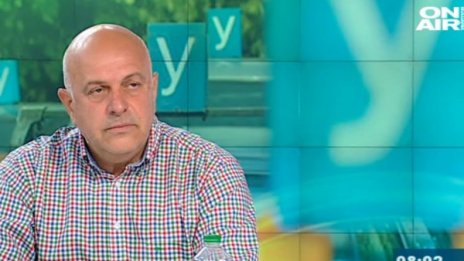 Автошколи и "Автомобилна администрация" на нож