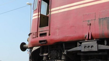 Влак прегази мъж по линията Петрич - София