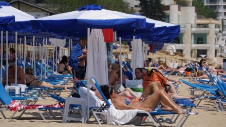 Броим до 2 бона за море у нас, най-евтин – дивият къмпинг