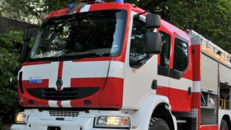 Автобус пламна на изхода на Кресна