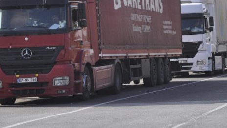 Превозвачи на протест, плащат вход за митница "Пловдив"