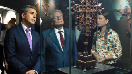 Плевнелиев зове за дебат за началото на прехода