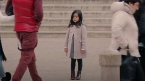 Ще подминете ли това дете на улицата?