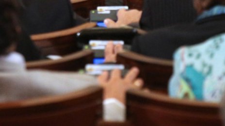 Опозицията: Антикорупционният закон е Гестапо!