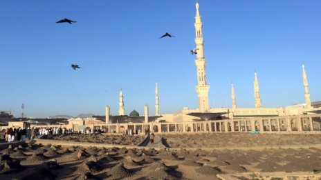 Самоубийствен атентат е извършен край джамия в Медина