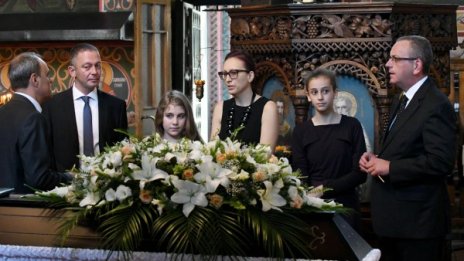 Приятели и колеги изпратиха Ани Бакалова