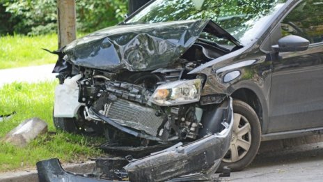 Двама в болница след сблъсък на Волво и Шевролет в Пловдив