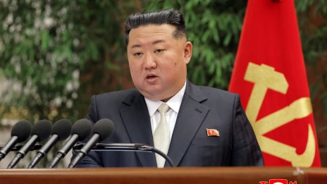 Ким Чен Ун: Северна Корея ще укрепва ядрените си сили