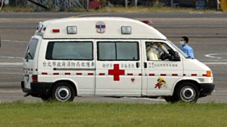 26 души загинаха при катастрофа на автобус в Тайван
