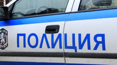 Около 100 бежанци са задържани при спецакцията в София