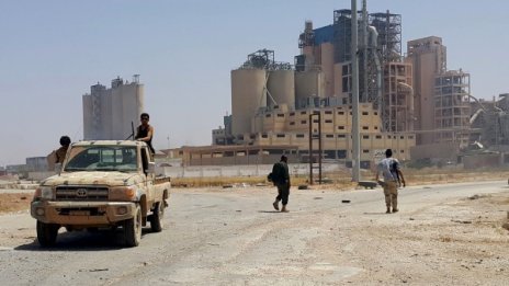 Ислямистка милиция свали хеликоптер край Бенгази