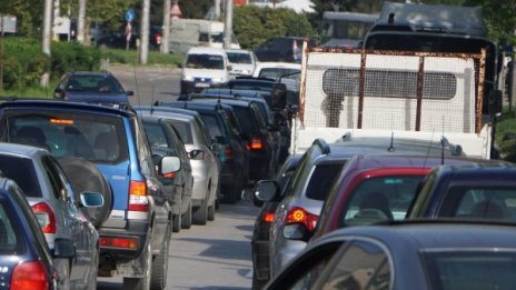 Споделените пътувания карат хората да продават колите си