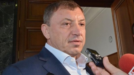 Държавата ще плаща на Алексей Петров, осъдил България