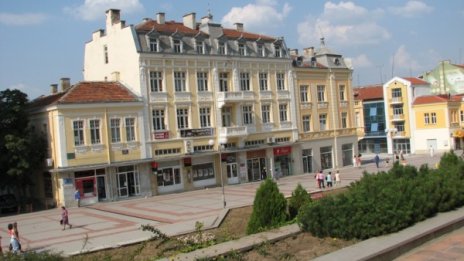 Из "долината на южните му части"! Дрескод в Шумен