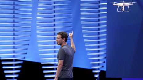 Дронът на Facebook за безплатен интернет литна!
