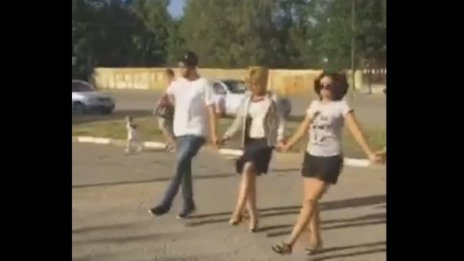 Протест с хоро. В главната роля: ОмбудсМая 