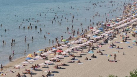 Рекордна жега в Сандански &ndash; градусите стигнаха 37,7 