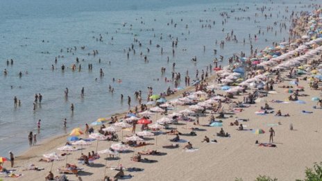 Горещ вторник, градусите ще стигнат 34&deg;