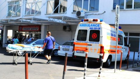  Полицаи и българин в болница след бой от ултраси на Цървена Звезда