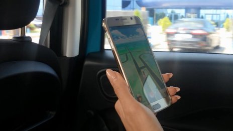 Експериментът в Dnes.bg: Pokemon Go – яко, модно или опасно?
