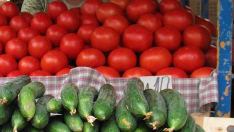 Ядем по-евтини краставици и чушки, но по-скъпи домати
