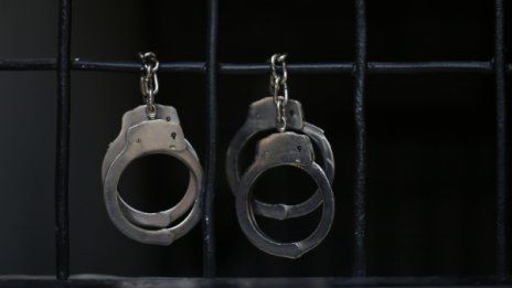 37-годишен заплаши с кухненски нож полицаи
