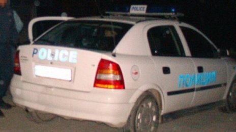 Младеж удари полицай в Попово