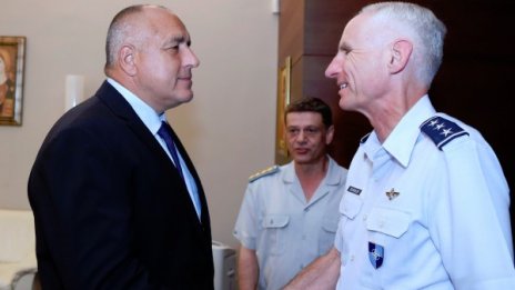 Премиерът отчита: Справяме се с миграните, лоялни сме на НАТО