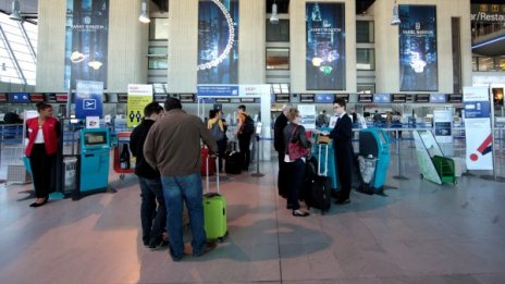 Евакуираха терминал на летището в Ница