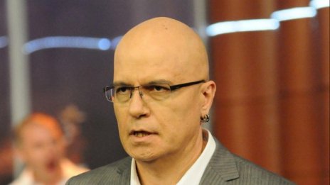 Въпросите за референдума на Слави – изключително важни