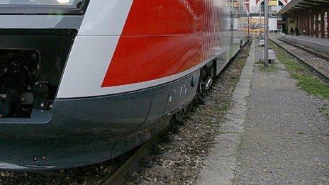 Локомотив изгоря на жп гара в Монтанско