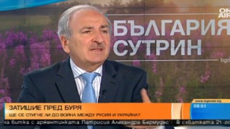 Русия води хибридна война срещу Украйна!
