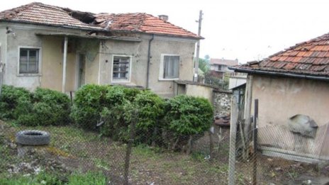 50 градски семейства - селяни, под наем за 2 лева
