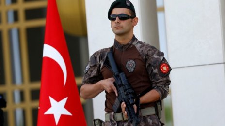 Турция евакуира цял град заради атака срещу ИДИЛ