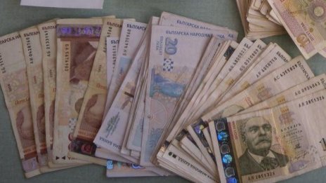 Задържаха данъчен с подкуп в Сливен