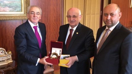 Совалки в Турция: Днес Борисов, вчера Местан...