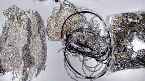 НАП продава рекордно количество сребро на търг