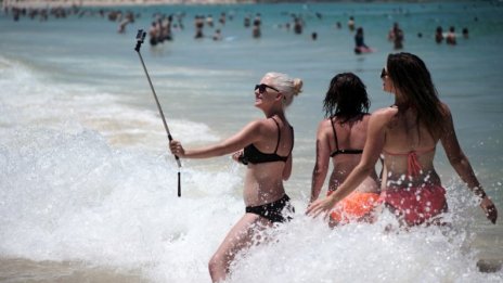 Слънчево и до 30&deg; днес, облаци и дъжд само на някои места