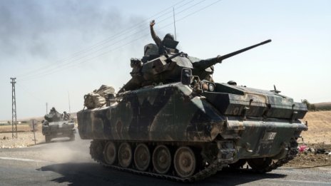 Турски войник е убит след ракетен обстрел в Сирия