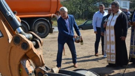Градят забавачка в Монтана, само за ромчета ще е!