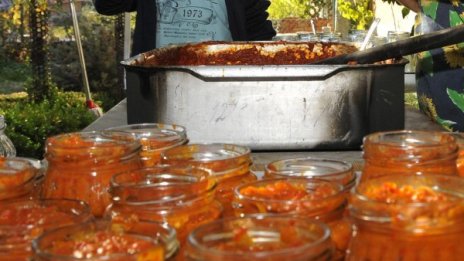 Есенни благинки: Туршийка за ракийка и лютеничка
