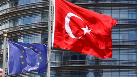 Турция склонна на забавяне на визовата либерализация за ЕС