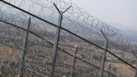 Унгария бърза да построи нова антиимигрантска ограда