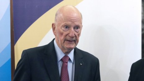 Царя зад Бокова, друга кандидатура би била "резил"