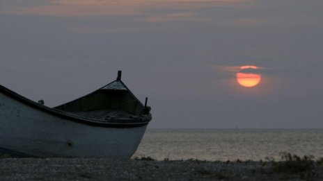 Граничари спасиха бедстваща лодка край Царево