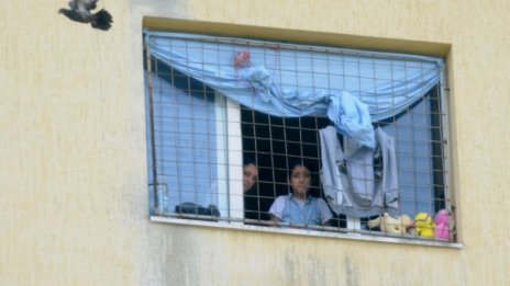 С парите от ЕК: Слагат катинар на лагера в Овча купел