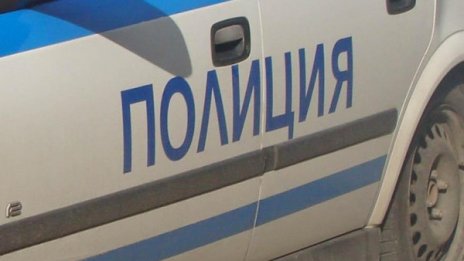 Цистерна с кислород се обърна край Буново