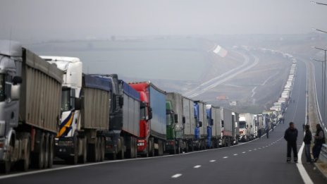 Промоция: Гърция продава аутобан за 6,5 млрд. евро за 100 млн.