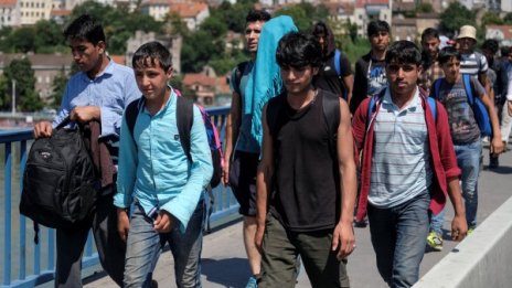 Спипаха 25 нелегални мигранти само за нощ в София 